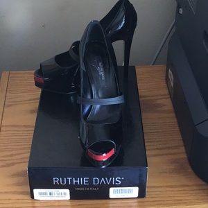 Ladies Ruthie Davis Stiletto Pumps 38/8